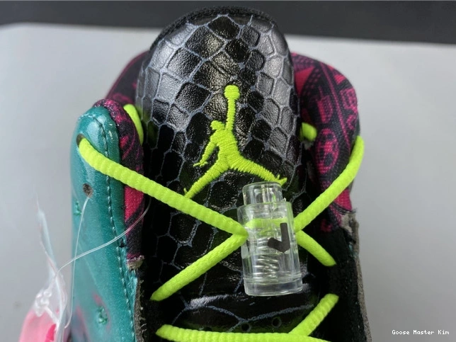 Doernbecher 13 836405-305 Jordan Retro Air 0817